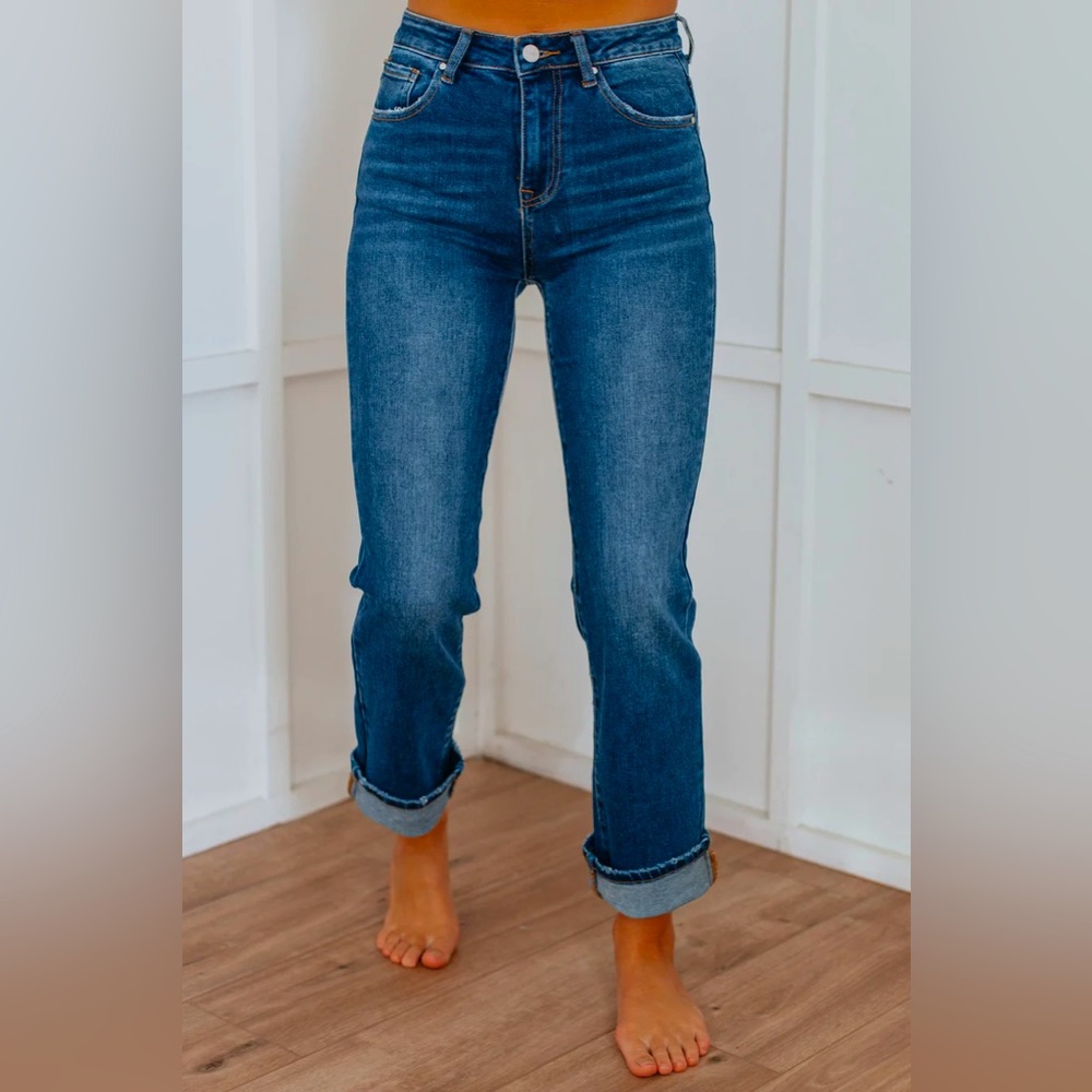 EUC Risen Jeans High Rise Straight “Niall” style medium/dark wash| 11/30